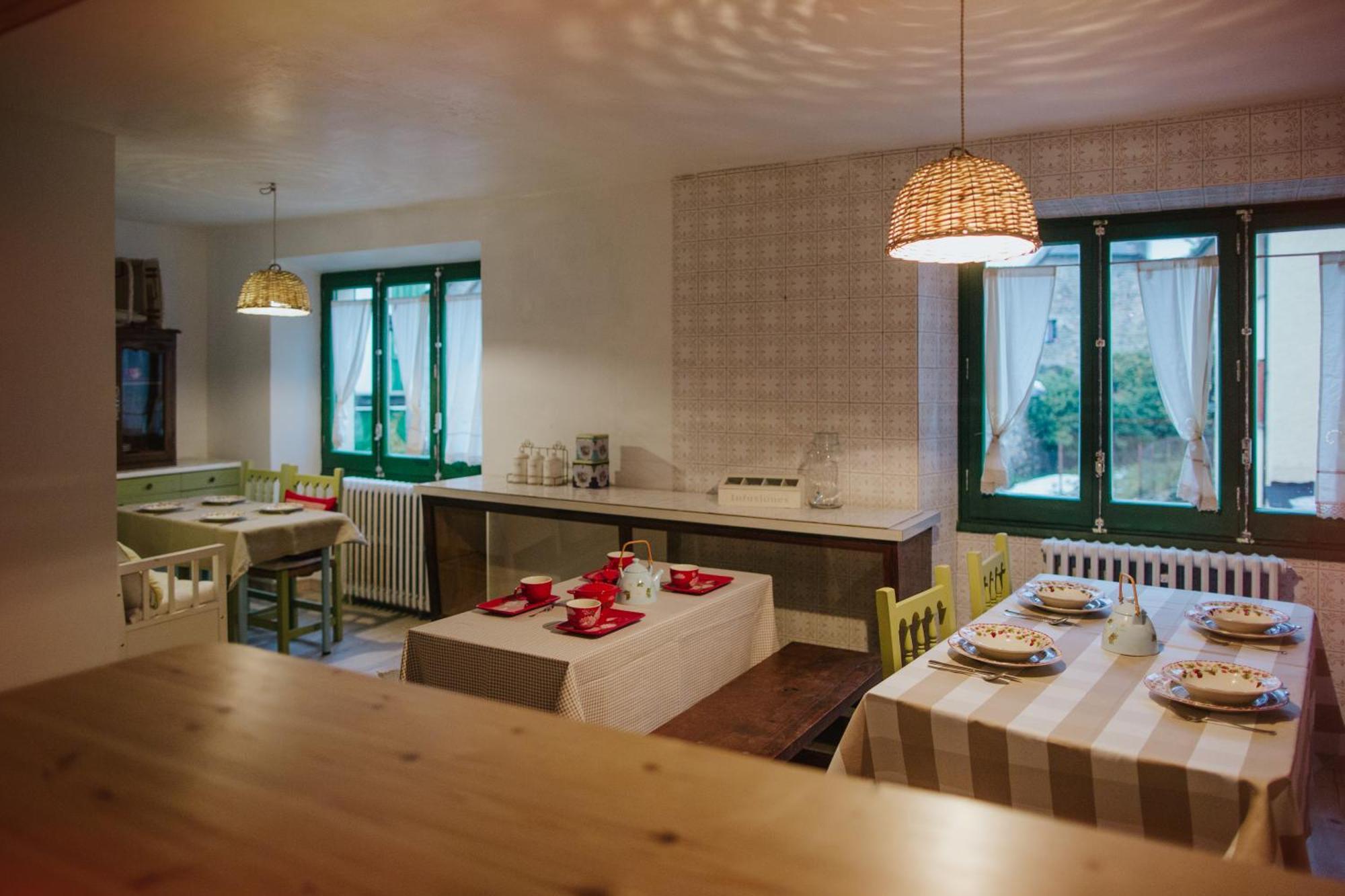 Casa Rural Valle De Tena Sallent de Gállego Esterno foto