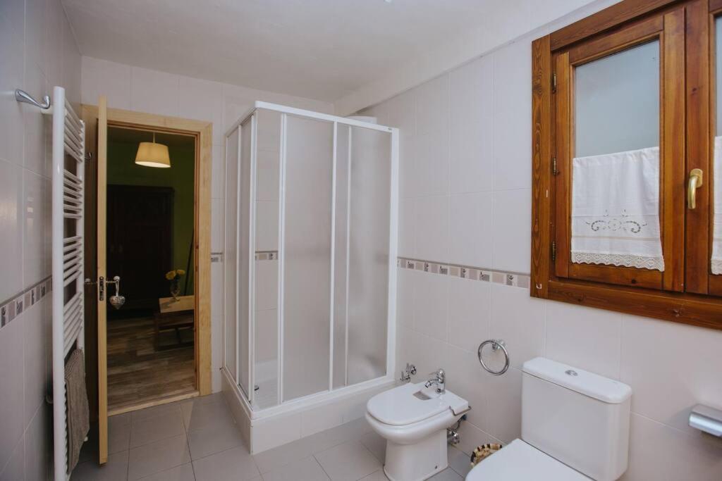 Casa Rural Valle De Tena Sallent de Gállego Esterno foto
