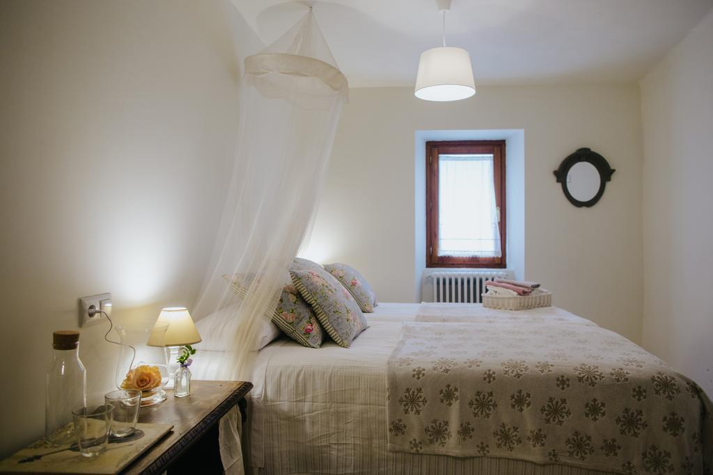 Casa Rural Valle De Tena Sallent de Gállego Esterno foto
